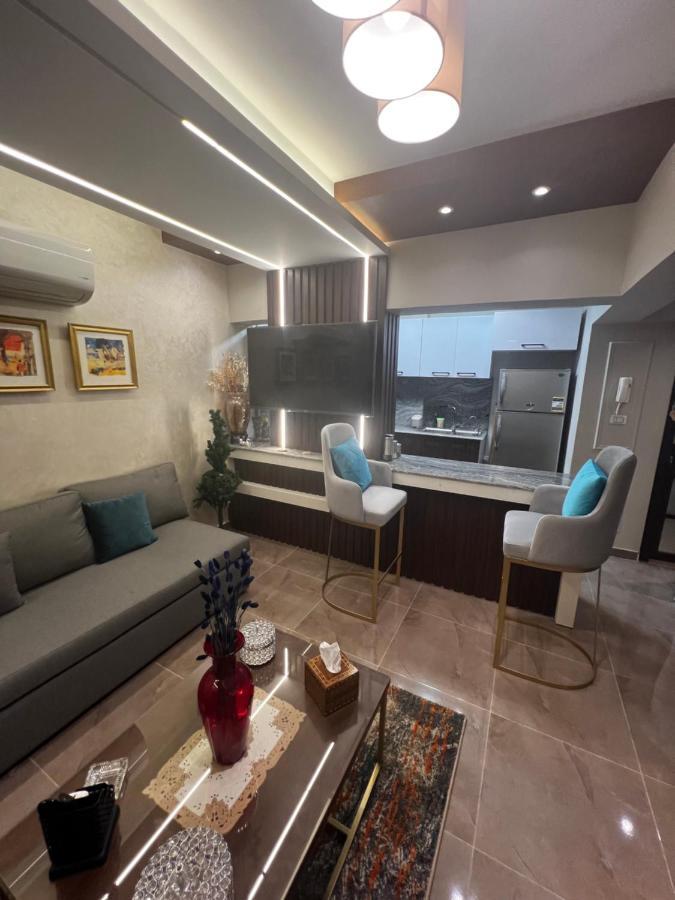 Luxury Flat With Garden And Private Entrance شقة فاخرة بحديقة و مدخل خاص Kairo Eksteriør billede