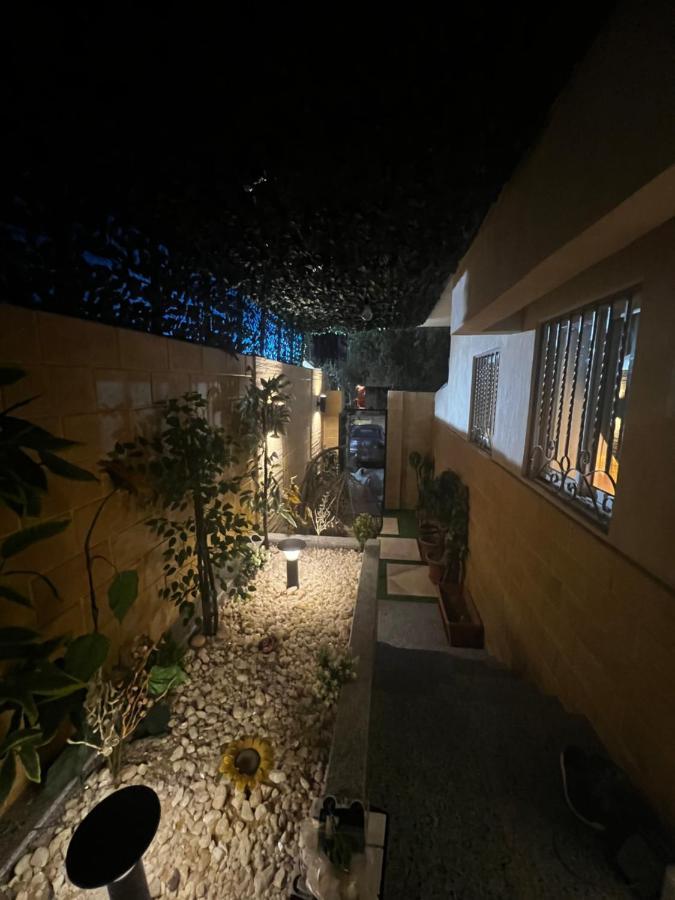 Luxury Flat With Garden And Private Entrance شقة فاخرة بحديقة و مدخل خاص Kairo Eksteriør billede