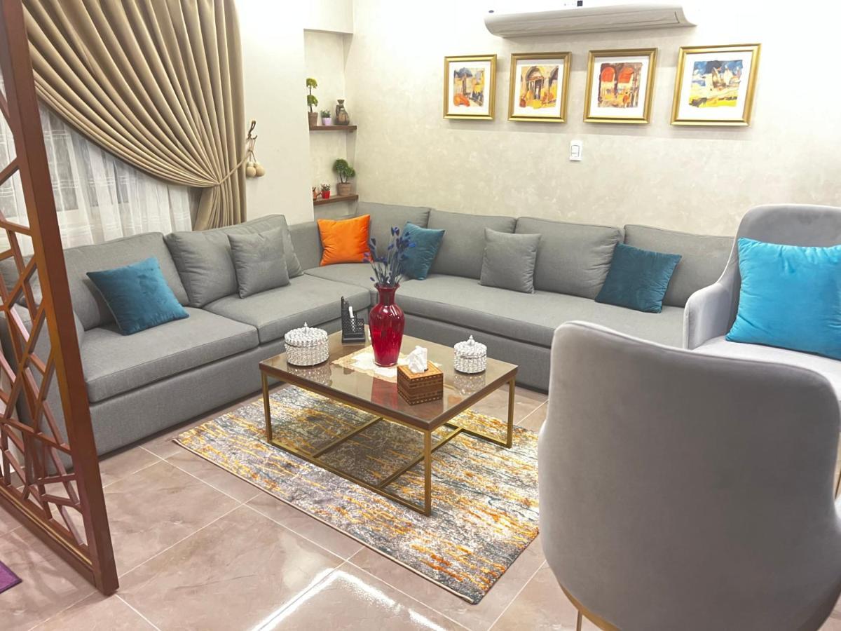 Luxury Flat With Garden And Private Entrance شقة فاخرة بحديقة و مدخل خاص Kairo Eksteriør billede