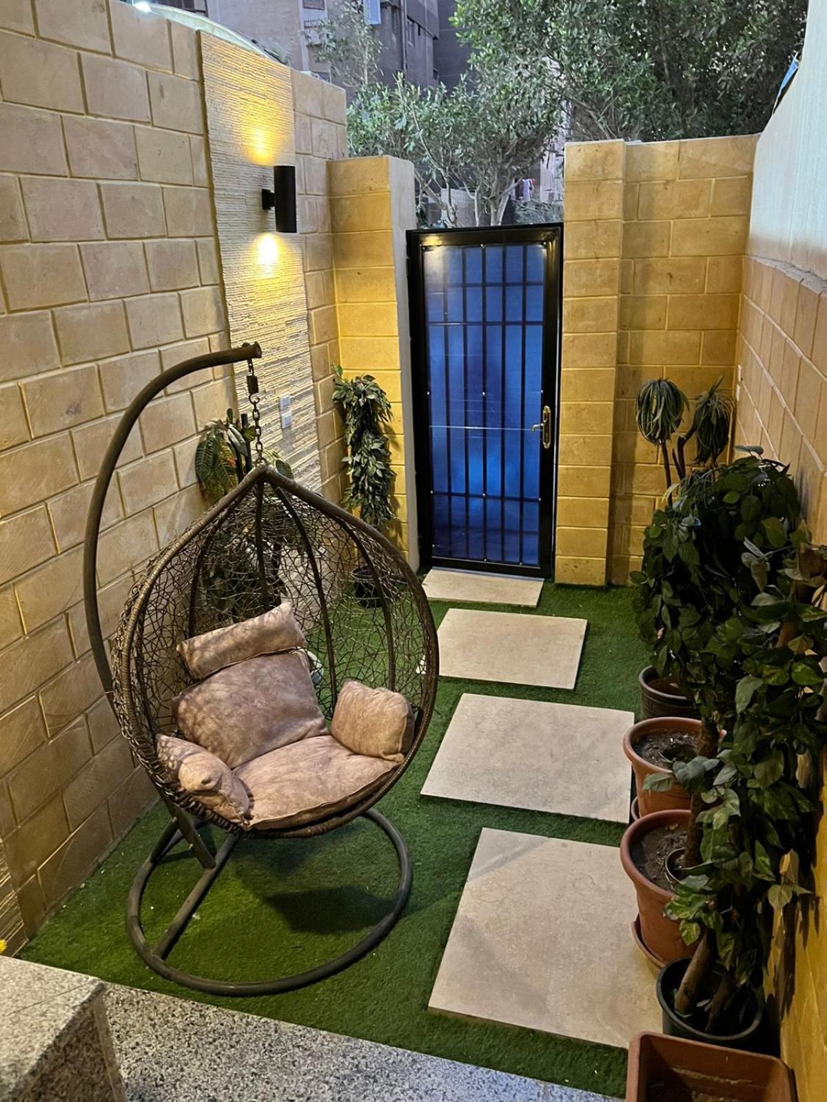 Luxury Flat With Garden And Private Entrance شقة فاخرة بحديقة و مدخل خاص Kairo Eksteriør billede